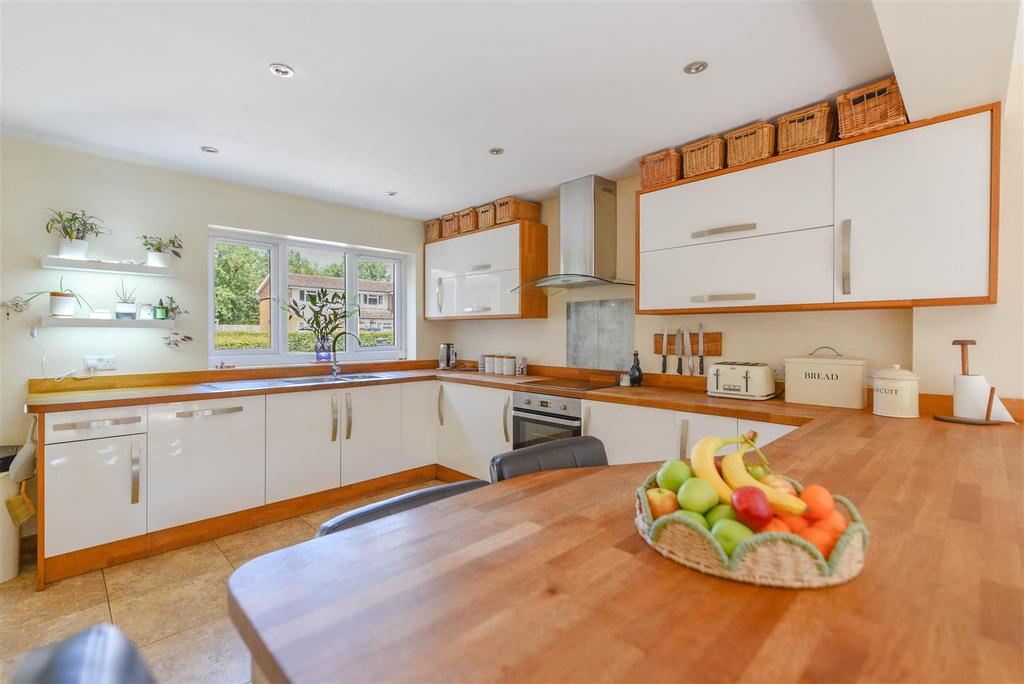 0112kitchen2.jpg