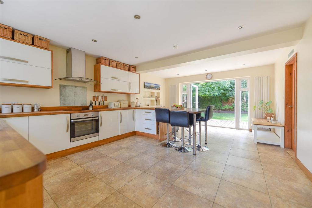 0112kitchen.jpg