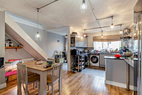 5 Burden Close, Bodmin, PL31 1NY