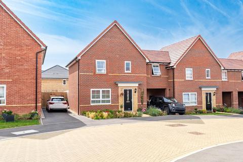 3 bedroom link detached house for sale, Moorhen Road, Dunmow