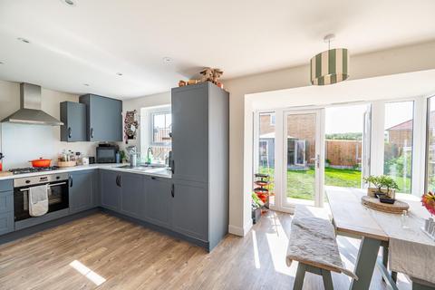 3 bedroom link detached house for sale, Moorhen Road, Dunmow