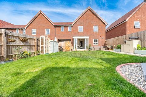3 bedroom link detached house for sale, Moorhen Road, Dunmow