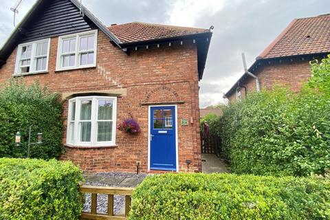 2 bedroom end of terrace house to rent, Chestnut Grove, New Earswick