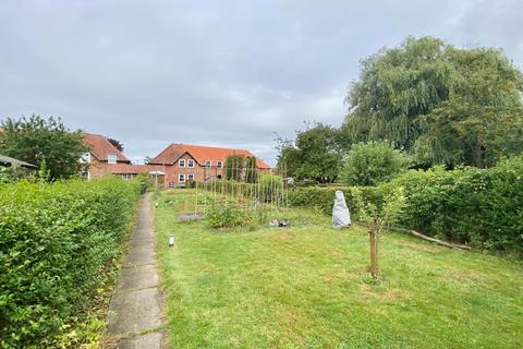 2 bedroom end of terrace house to rent, Chestnut Grove, New Earswick