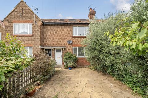 3 bedroom terraced house for sale, Mead Road, Richmond, TW10