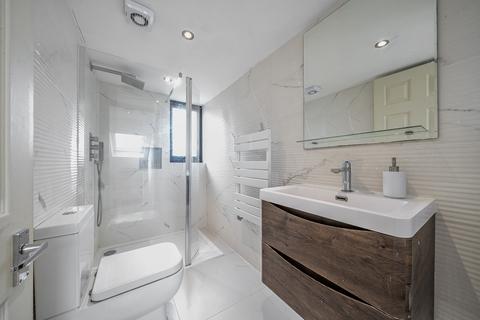 3 bedroom terraced house for sale, Mead Road, Richmond, TW10