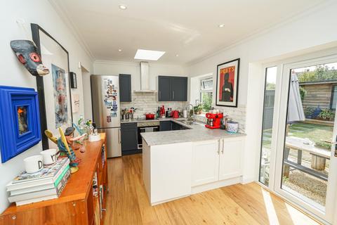 26 Ashburnham Crescent, Leighton Buzzard, LU7 2PB