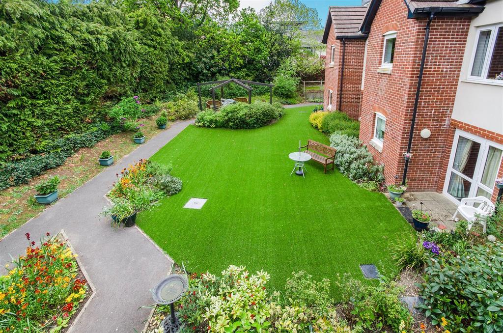 Gardens 2.jpg