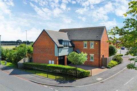 4 bedroom detached house for sale, Shepherds Cote Drive, Morpeth NE61