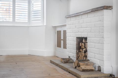 3 bedroom terraced house to rent, Albert Road, RG9 1SD