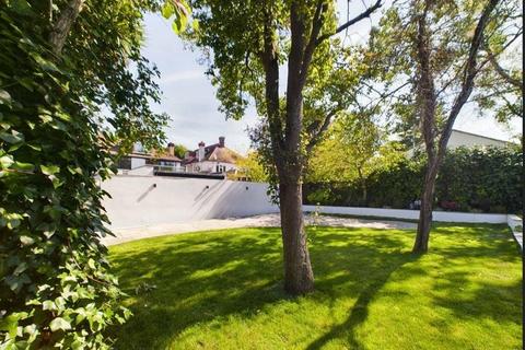 1 bedroom flat for sale, Nova House, Brondesbury Park, London, NW6