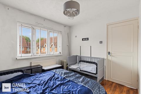 38 Eagle Close, Waltham Abbey, EN9 3NA