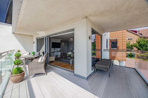 2 bedroom flat for sale, Westcliff-on-sea SS0