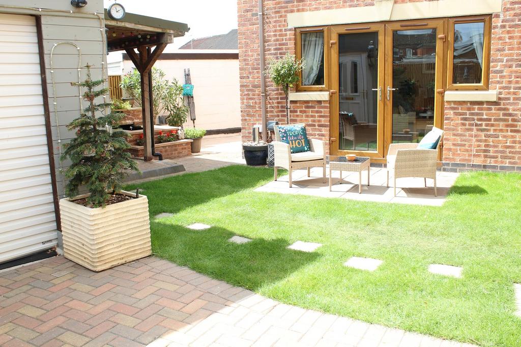 Outside Picture 4