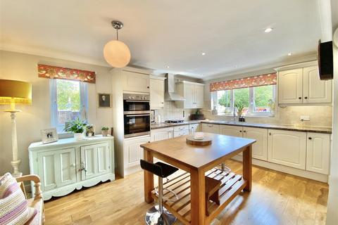 5 bedroom detached house for sale, 14 Stapleton Close, Bedale