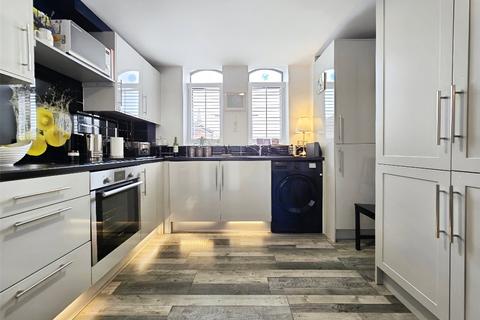 2 bedroom apartment for sale, Stoke Road, Gosport, Hampshire