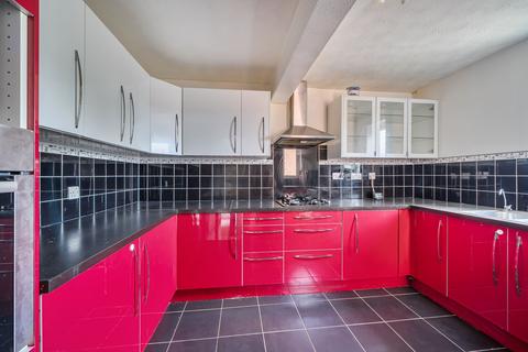 29 Tayfield Close, Uxbridge, UB10 8XA