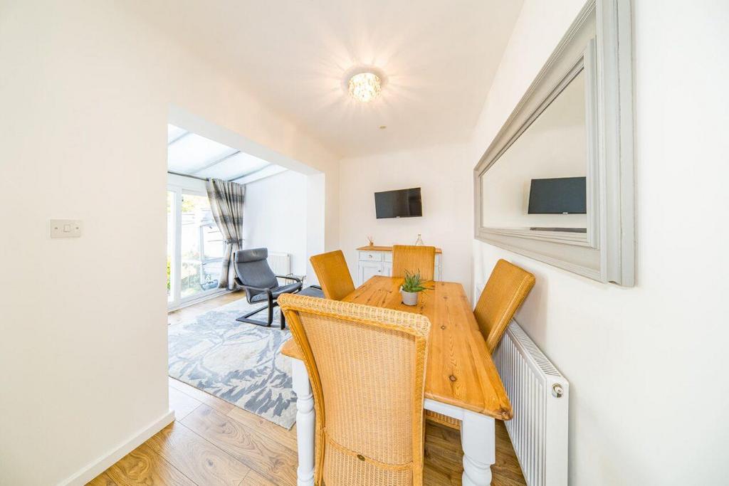 7 Cliftonville dining room.jpg