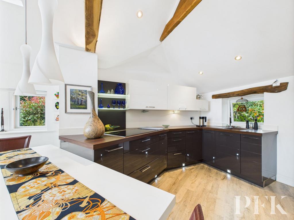 Kitchen / Dining