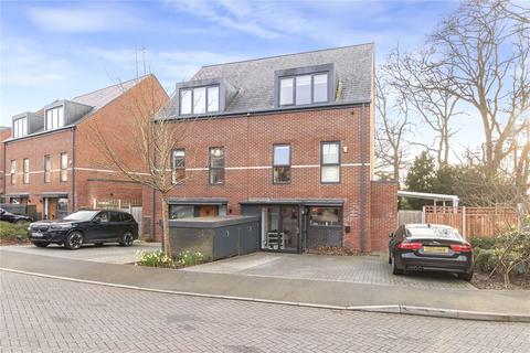 Cornell Gardens, Barnet, EN4