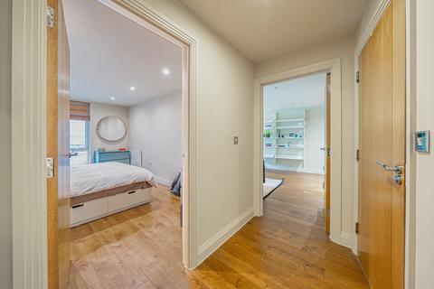 1 bedroom flat for sale, Grange Road, London, SE1