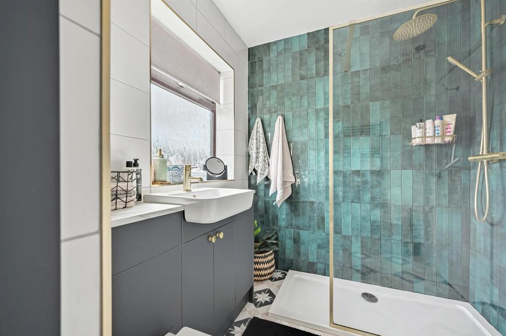 Shower Room .jpg