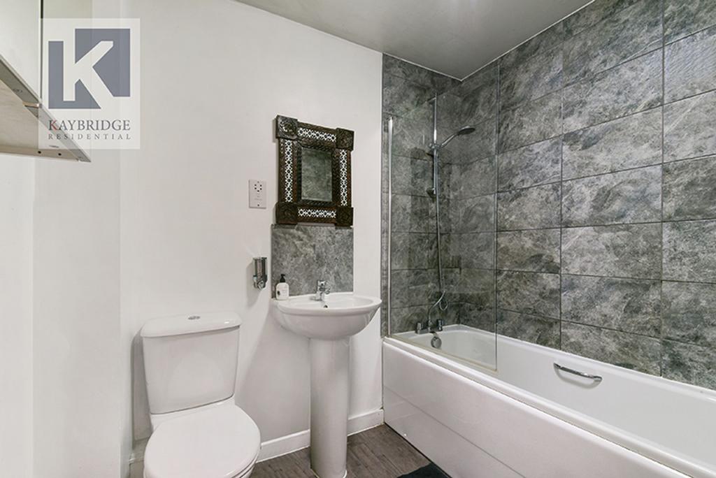 Willow Court Alpine Close, Epsom - KT19 9 FJ