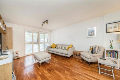 2 bedroom flat for sale, Poole Street, London N1