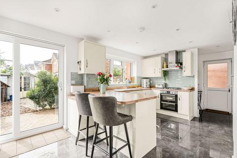 5 bedroom detached house for sale, Merlin Way, Bicester OX26