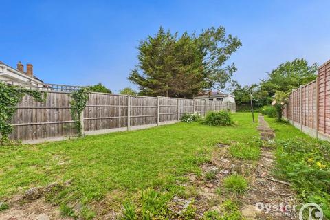 4 bedroom semi-detached house for sale, Taunton Way, Stanmore, HA7