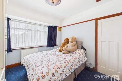 4 bedroom semi-detached house for sale, Taunton Way, Stanmore, HA7