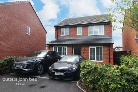 3 bedroom detached house for sale, Maul Field Close, Crewe
