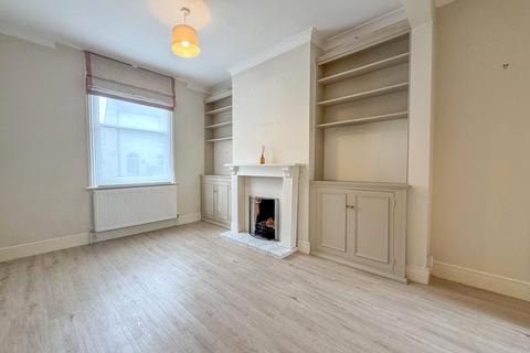 2 bedroom terraced house to rent, Doris Street, Newmarket, Suffolk, CB8