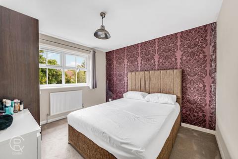 75 Tollgate Drive, Hayes, UB4 0NW
