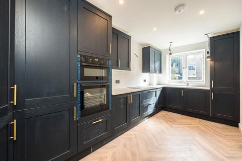 3 bedroom house for sale, Blythe Hill Lane, London SE6