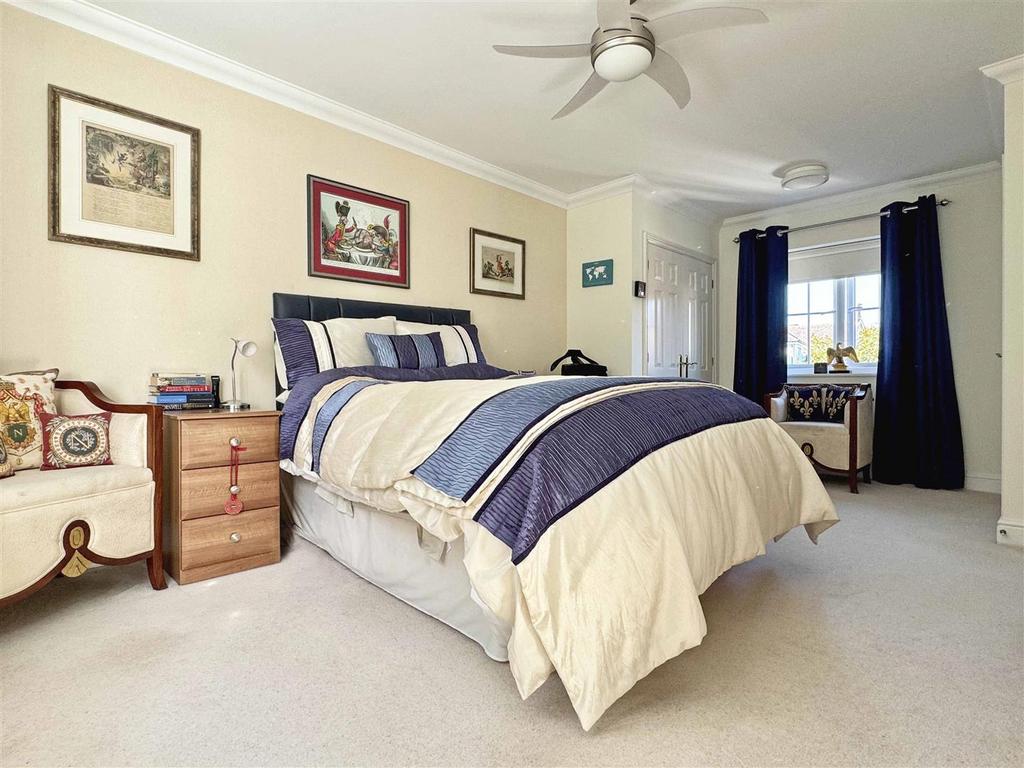 Master Bedroom.jpg