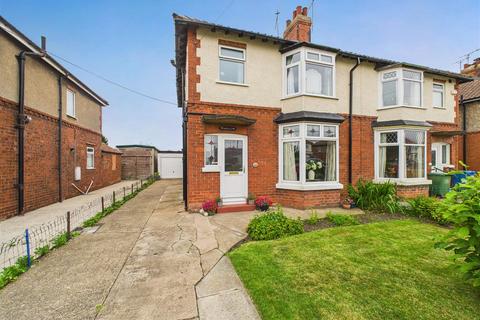 3 bedroom semi-detached house for sale, 40 Manorfield Road, Driffield, YO25 5JE