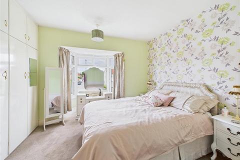 3 bedroom semi-detached house for sale, 40 Manorfield Road, Driffield, YO25 5JE
