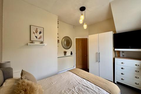 520b Wakefield Road, Huddersfield, HD5 8PU