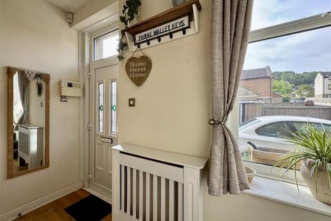 520b Wakefield Road, Huddersfield, HD5 8PU