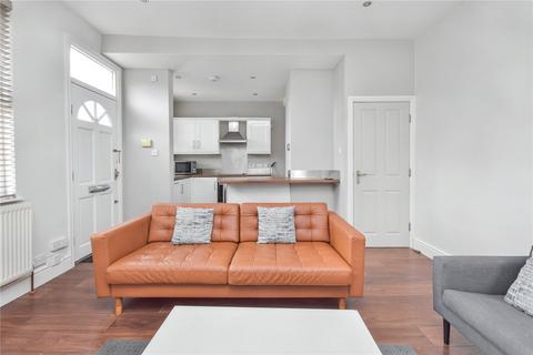 4 bedroom terraced house for sale, Argie Terrace, Leeds, West Yorkshire