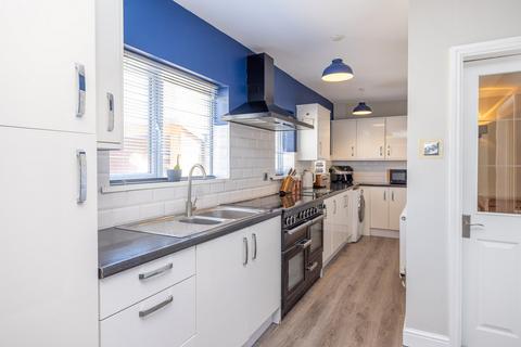 27 Church Road, Stainforth, Doncaster, DN7 5AE