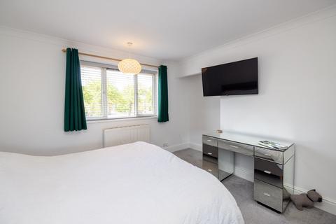 27 Church Road, Stainforth, Doncaster, DN7 5AE