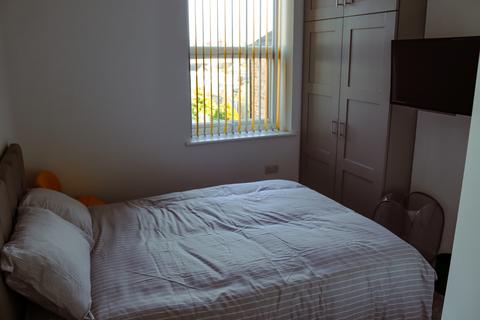 1 bedroom terraced house to rent, Hainton Avenue, Grimsby, DN32