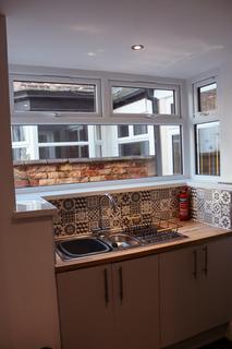 1 bedroom terraced house to rent, Hainton Avenue, Grimsby, DN32