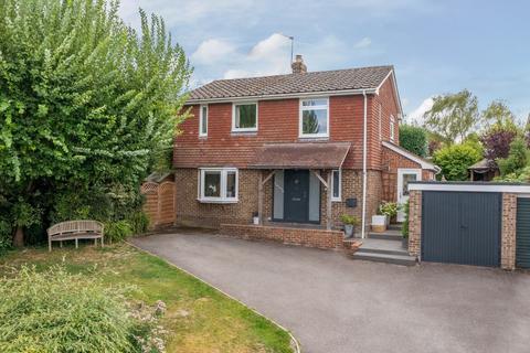 12 Arle Gardens, Alresford, SO24 9BA