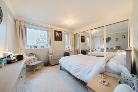 12 Arle Gardens, Alresford, SO24 9BA