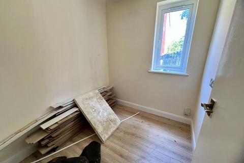 2 bedroom bungalow for sale, 130 Paddock Lane, Redditch, B98 7XT