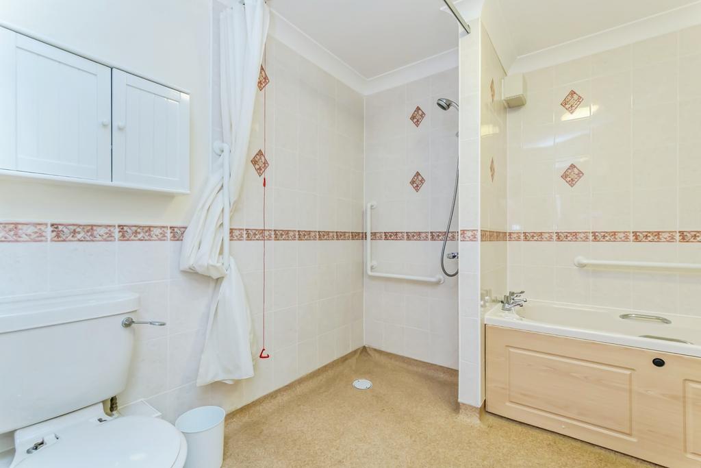 Shower/Bath Room