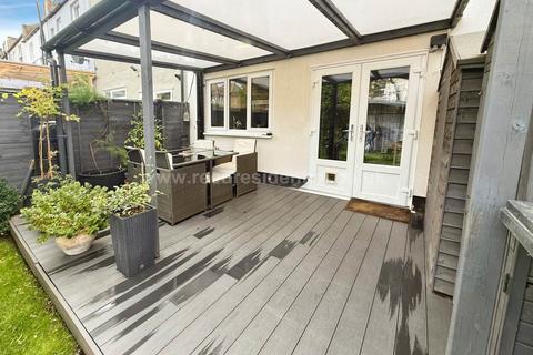 3 bedroom terraced house for sale, Brightwell Ave, Westcliff On Sea